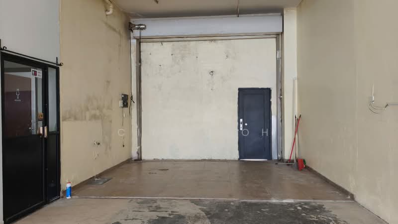 Shop / Office for Rent in Taman Mount Austin (Tebrau) - Cindy Soh - Entrance - PropertyGuru.com.my