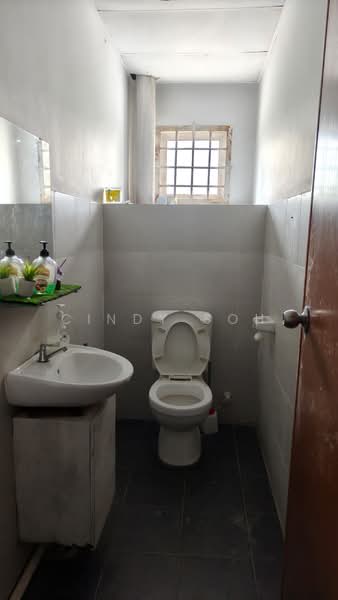 Shop / Office for Rent in Taman Mount Austin (Tebrau) - Cindy Soh - Bathroom - PropertyGuru.com.my