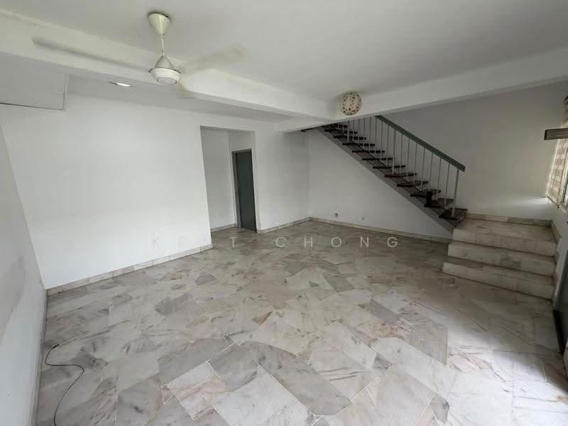 2-storey Terraced House for Sale in Taman Bandar Sunway (Petaling Jaya) - Kent Chong - Living Room - PropertyGuru.com.my
