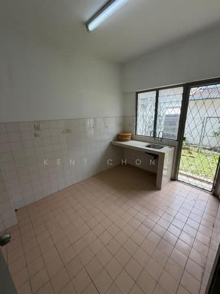 2-storey Terraced House for Sale in Taman Bandar Sunway (Petaling Jaya) - Kent Chong - Kitchen - PropertyGuru.com.my