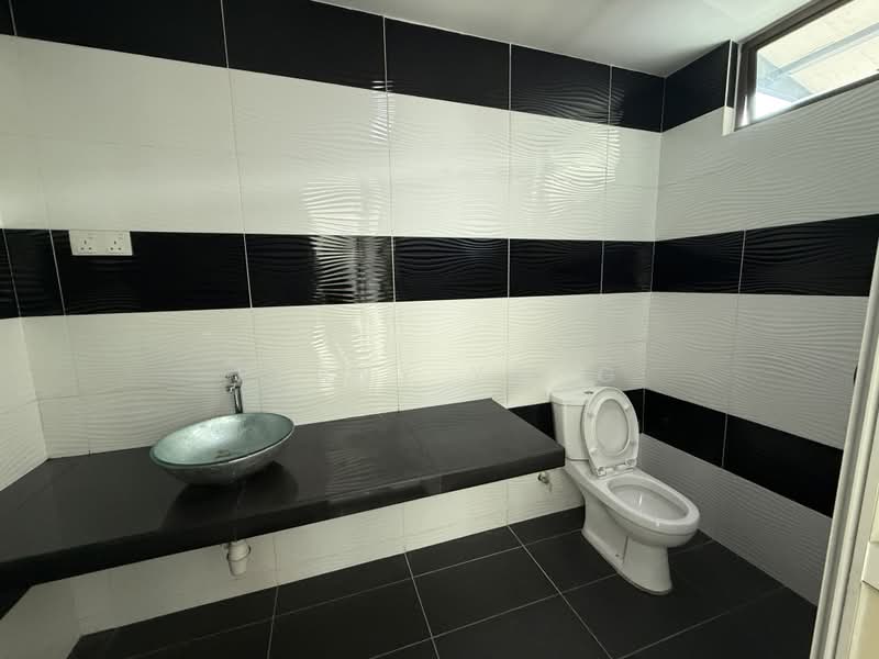 Rumah Teres 3 Tingkat untuk Dijual di Langkawi (Kuah) - Penny Yong - Bathroom - PropertyGuru.com.my