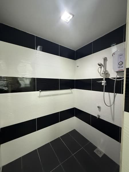 Rumah Teres 3 Tingkat untuk Dijual di Langkawi (Kuah) - Penny Yong - Bathroom - PropertyGuru.com.my
