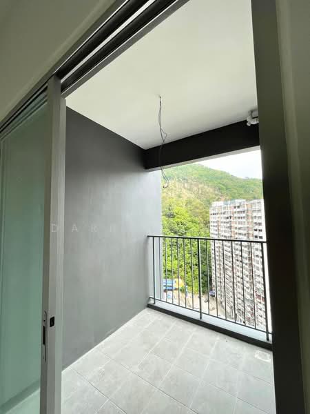 Servis Apartment untuk Dijual di The Stone - Darren Cham - Balcony - PropertyGuru.com.my