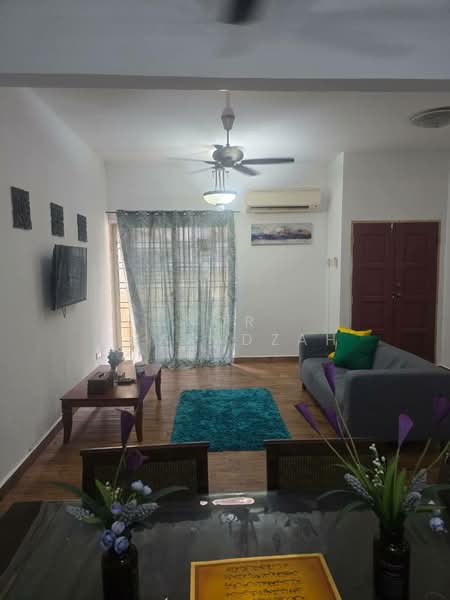 Rumah Teres 2 Tingkat untuk Disewa di Seksyen 7 (Shah Alam) - Nor Khafadzah - Living Room - PropertyGuru.com.my