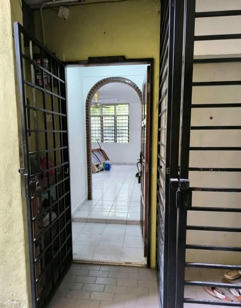 Flat for Sale at Taman Sri Sentosa - John Tee - Entrance - PropertyGuru.com.my