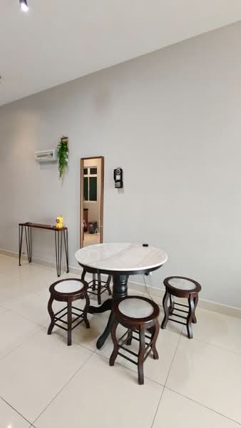 Servis Apartment untuk Disewa di Skysuites @ Meldrum Hills - Wallace Ang - PropertyGuru.com.my