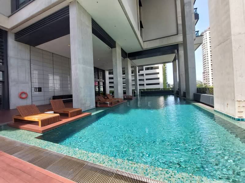 Servis Apartment untuk Dijual di Arcoris Residences - Bee Lee - Pool - PropertyGuru.com.my