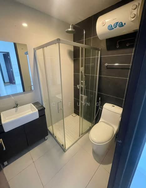 Kondominium untuk Disewa di Amberside @ Country Garden Danga Bay - YC Fung - Bathroom - PropertyGuru.com.my