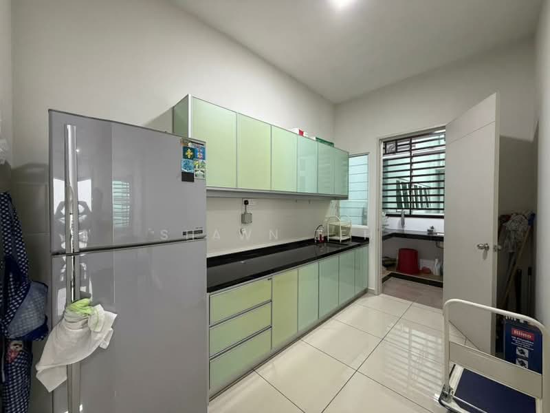 Servis Apartment untuk Dijual di Parkland Residence - Shawn Teh - Kitchen - PropertyGuru.com.my