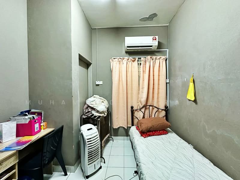 2-storey Terraced House for Sale in Bandar Seri Putra (Bangi) - Muhammad Ashraf . - Bedroom - PropertyGuru.com.my