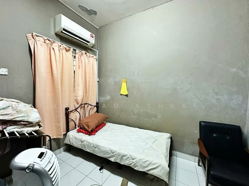 2-storey Terraced House for Sale in Bandar Seri Putra (Bangi) - Muhammad Ashraf . - Bedroom - PropertyGuru.com.my