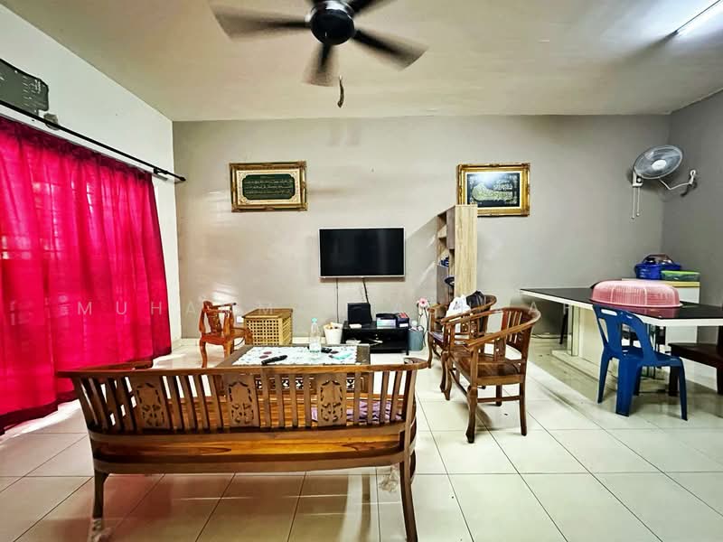 2-storey Terraced House for Sale in Bandar Seri Putra (Bangi) - Muhammad Ashraf . - Living Room - PropertyGuru.com.my