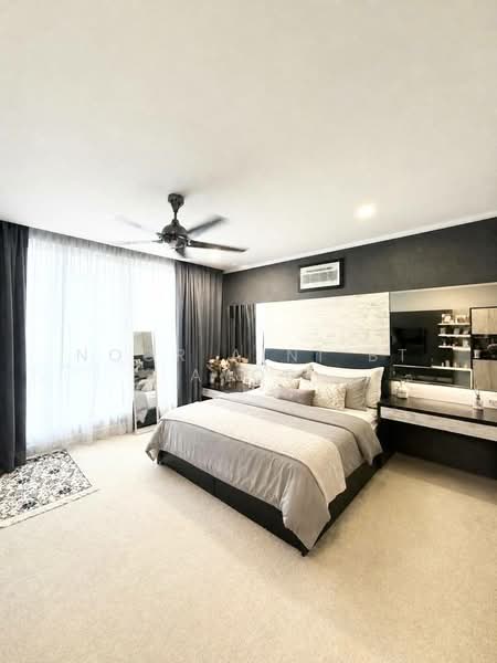 Condominium for Sale at Mutiara Upper East - Noor Aini Bt Ayob - Master Bedroom - PropertyGuru.com.my