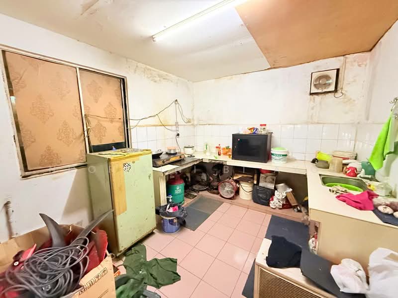 2-storey Terraced House for Sale in Puchong Perdana (Selangor) - Noor Aini Bt Ayob - Kitchen - PropertyGuru.com.my