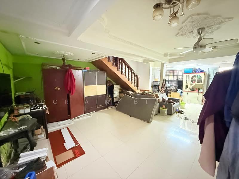 2-storey Terraced House for Sale in Puchong Perdana (Selangor) - Noor Aini Bt Ayob - Living Room - PropertyGuru.com.my