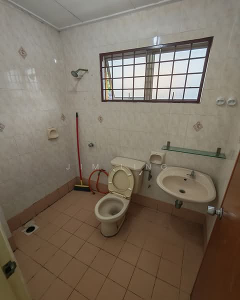 2-storey Terraced House for Sale in Bukit Rimau (Shah Alam) - Jim Ling - Bathroom - PropertyGuru.com.my