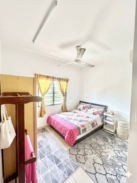 Pangsapuri untuk Dijual di Sri Ixora Apartment - Fauran Nawawi - PropertyGuru.com.my