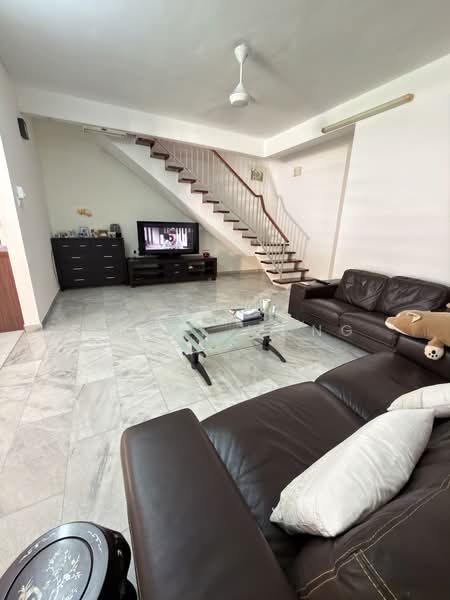 Rumah Berkembar untuk Dijual di Taman Goh Guan Ho (Ayer Itam) - Fanny Wong - Living Room - PropertyGuru.com.my