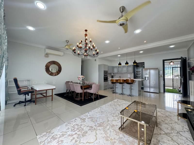 Condominium for Rent at 16 Quartz Sky Villa - Noor Aini Bt Ayob - Living Room - PropertyGuru.com.my