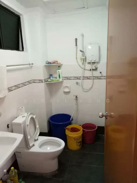 Kondominium untuk Dijual di Skudai Villa - Daniel Yong - Bathroom - PropertyGuru.com.my