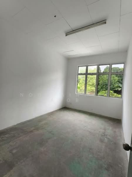 Shop / Office for Rent in Bangi (Selangor) - Noor Aini Bt Ayob - Interior - PropertyGuru.com.my