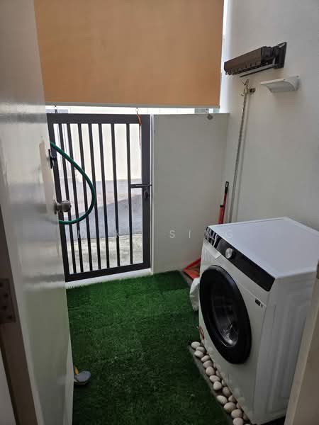 2-storey Terraced House for Rent in Bandar Gamuda Cove (Dengkil) - Mike Sing - Exterior - PropertyGuru.com.my