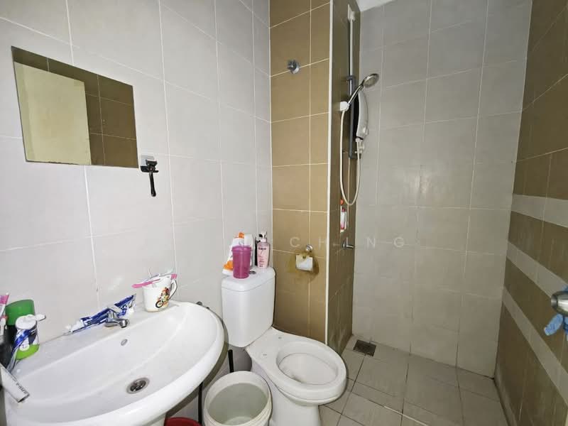Rumah Teres 2 Tingkat untuk Dijual di Taman Seri Austin (Tebrau) - Keith Ching - Bathroom - PropertyGuru.com.my