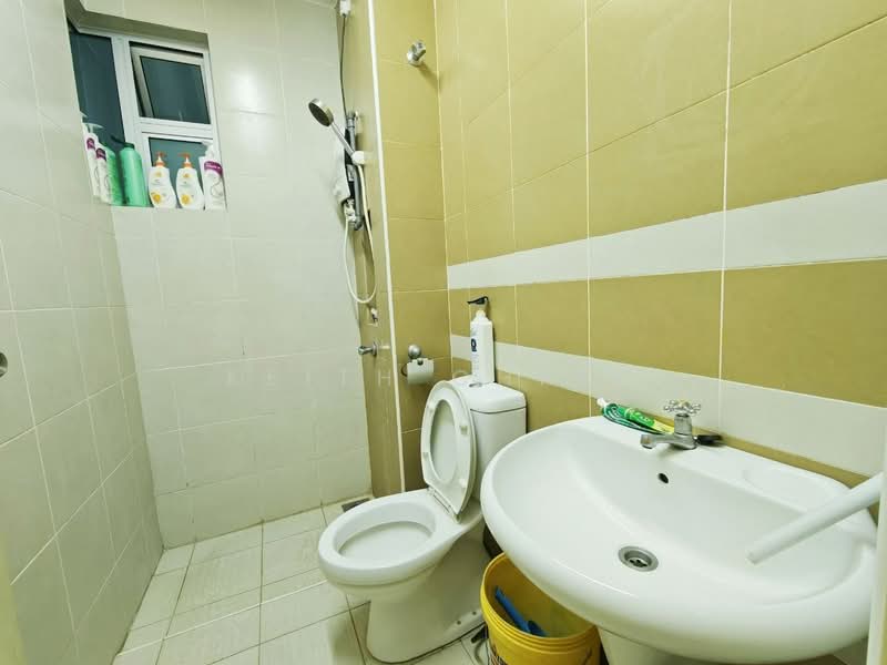 Rumah Teres 2 Tingkat untuk Dijual di Taman Seri Austin (Tebrau) - Keith Ching - Bathroom - PropertyGuru.com.my