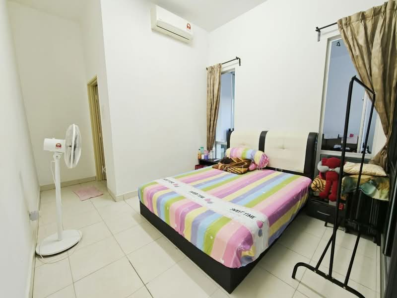 Rumah Teres 2 Tingkat untuk Dijual di Taman Seri Austin (Tebrau) - Keith Ching - Bedroom - PropertyGuru.com.my
