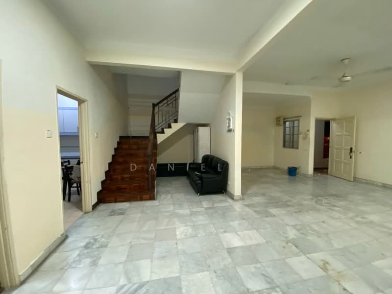 2-storey Terraced House for Sale in Kota Kemuning (Shah Alam) - DANIEL . - Living Room - PropertyGuru.com.my
