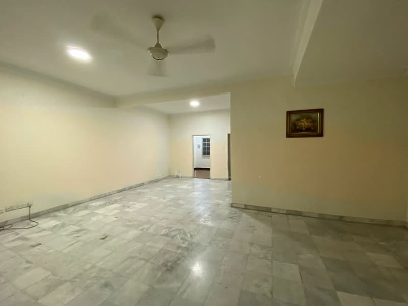 2-storey Terraced House for Sale in Kota Kemuning (Shah Alam) - DANIEL . - Living Room - PropertyGuru.com.my