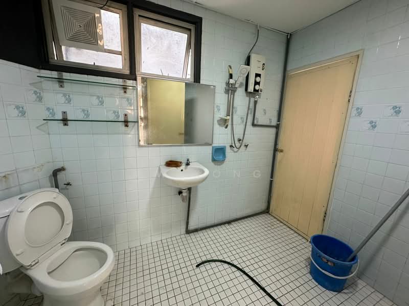 Pangsapuri untuk Disewa di Nova I - CW Kong - Bathroom - PropertyGuru.com.my