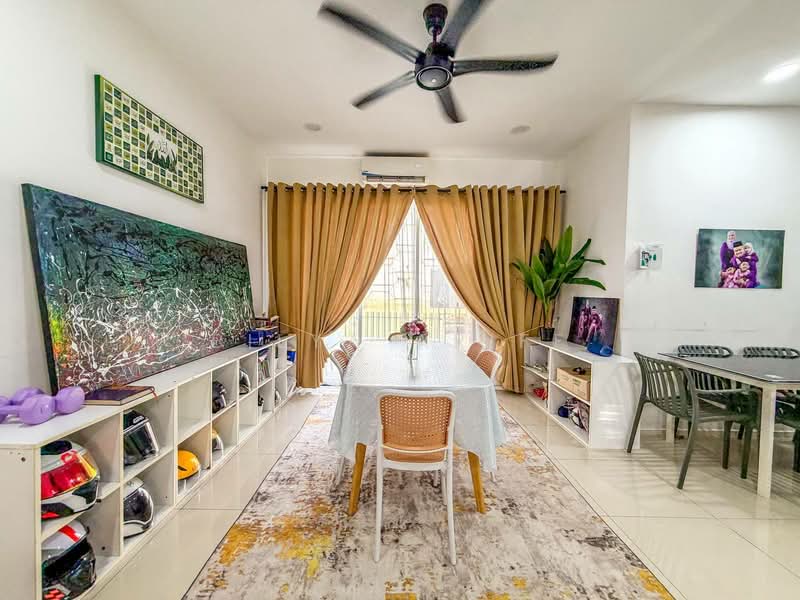 3-storey Terraced House for Sale in Rawang (Selangor) - BILYA ARIFF - Dining Room - PropertyGuru.com.my