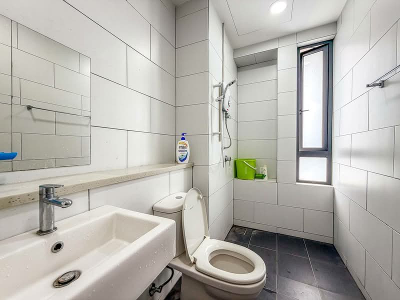 3-storey Terraced House for Sale in Rawang (Selangor) - BILYA ARIFF - Bathroom - PropertyGuru.com.my