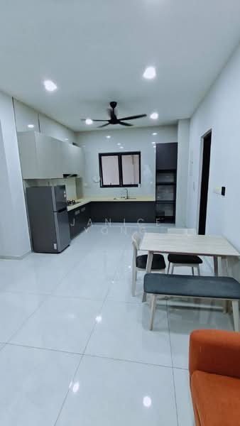 Condominium for Sale at Royal Strand @ Country Garden Danga Bay - Janice Yong - Kitchen - PropertyGuru.com.my