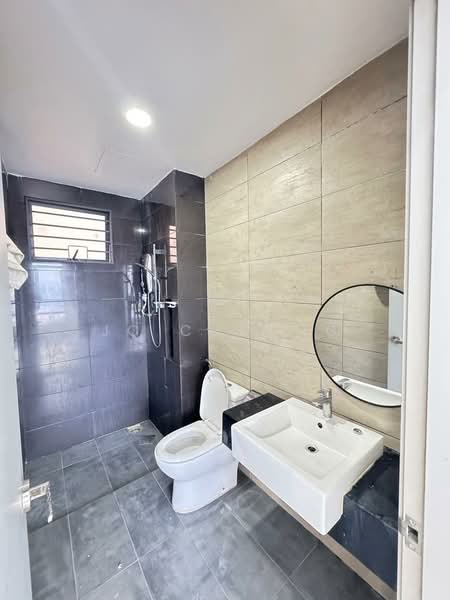 Kondominium untuk Disewa di Legend Heights - JC Cheong - Bathroom - PropertyGuru.com.my