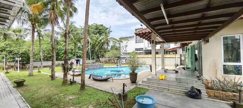 Bungalow for Sale in Shah Alam (Selangor) - Poon Jovi - Pool Area - PropertyGuru.com.my