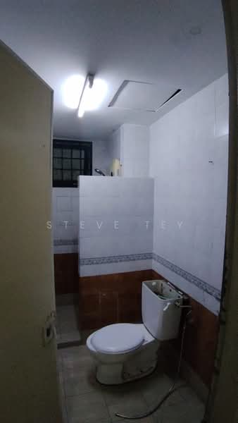 Condominium for Sale at Aster Court - Steve Tey - Bathroom - PropertyGuru.com.my
