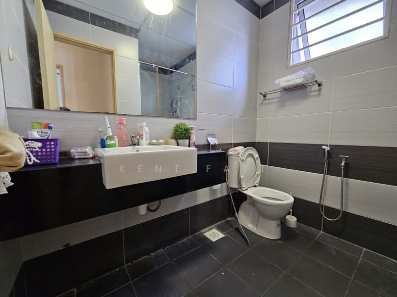 Kondominium untuk Dijual di Green Terrain (Prima Villa) - Kent Fatt - Bathroom - PropertyGuru.com.my