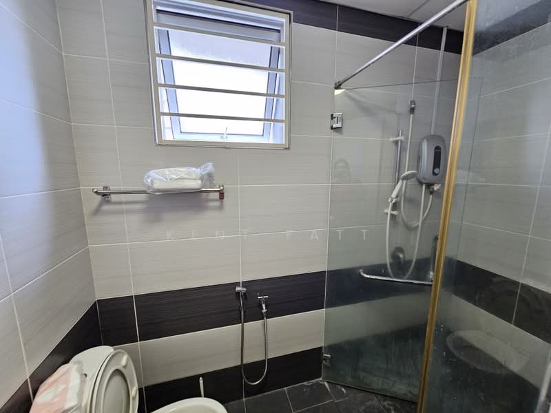 Kondominium untuk Dijual di Green Terrain (Prima Villa) - Kent Fatt - Bathroom - PropertyGuru.com.my