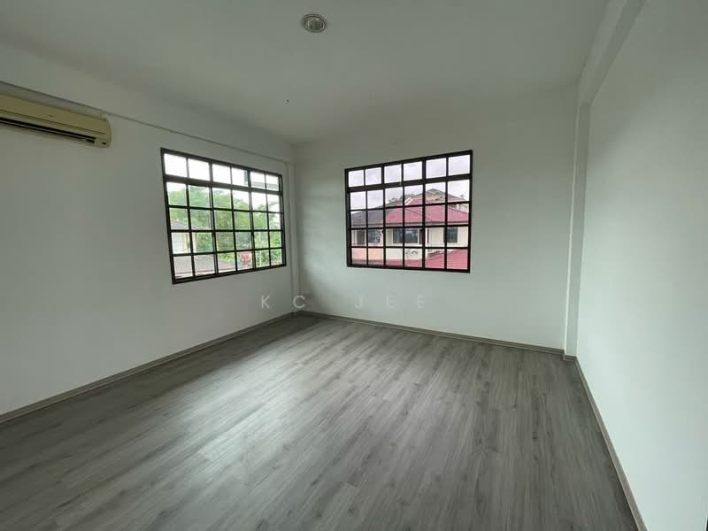 Rumah Berkembar untuk Dijual di Stampin (Kuching) - KC Jee - PropertyGuru.com.my