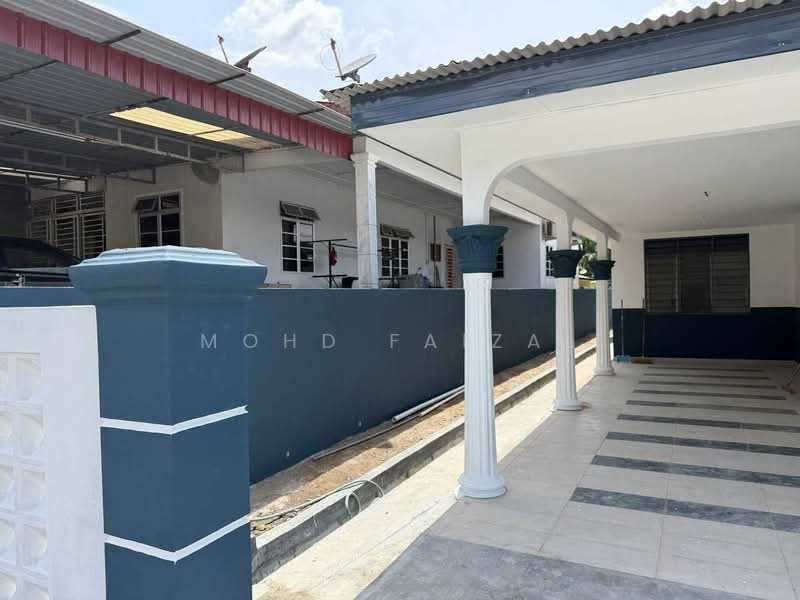 Semi-Detached House for Sale in Tampin (Negeri Sembilan) - Mohd Faizal - Exterior - PropertyGuru.com.my