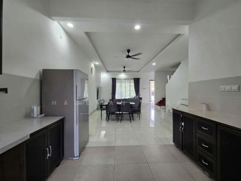 2-storey Terraced House for Rent in Alam Impian (Shah Alam) - Hazeman Omar - Kitchen - PropertyGuru.com.my