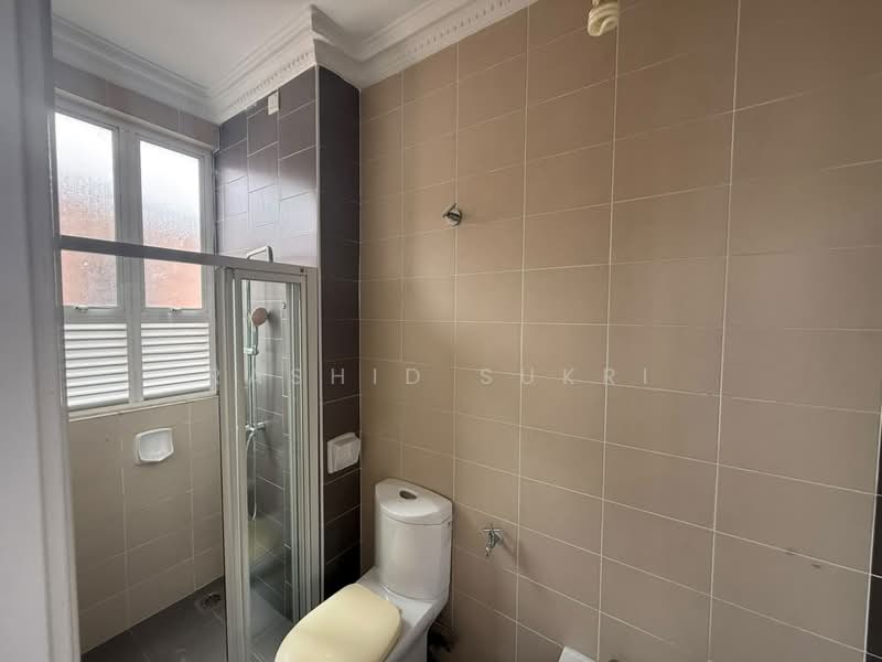 Rumah Teres 3 Tingkat untuk Disewa di Shah Alam (Selangor) - Rashid Sukri - Bathroom - PropertyGuru.com.my