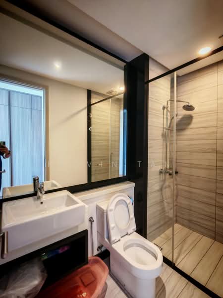 Servis Apartment untuk Disewa di Straits Residences - Kelvin Tan - Bathroom - PropertyGuru.com.my