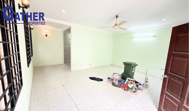 Rumah Teres 2.5 Tingkat untuk Dijual di Fair Park (Ipoh) - Ainsley Thong - Living Room - PropertyGuru.com.my