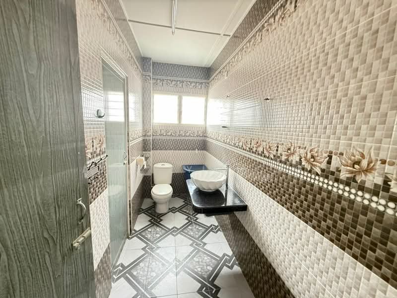 Rumah Teres 2 Tingkat untuk Dijual di Bercham (Ipoh) - Ainsley Thong - Bathroom - PropertyGuru.com.my