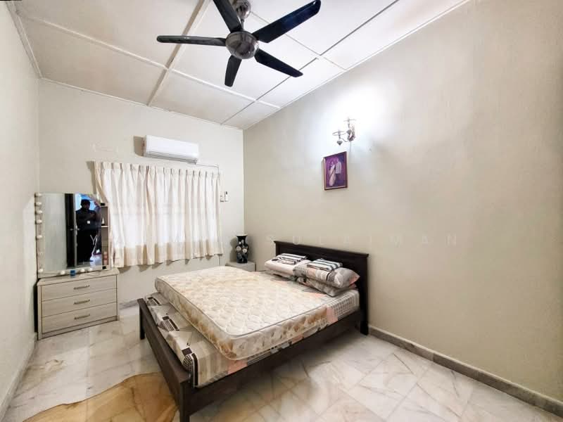 1-storey Terraced House for Sale in Semenyih (Selangor) - Yasmin Sulaiman - Bedroom - PropertyGuru.com.my