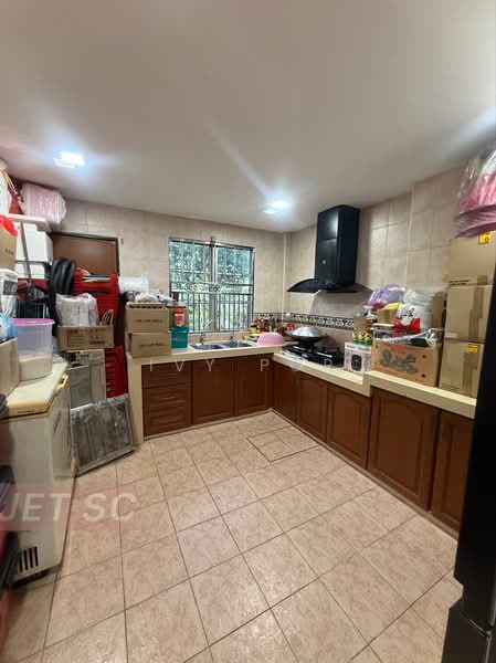 2-storey Terraced House for Sale in Taman Raja Nong (Klang) - Ivy Por - Kitchen - PropertyGuru.com.my