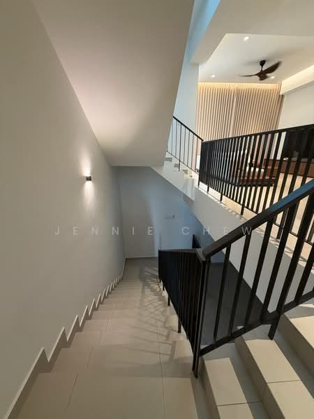 Rumah Teres 2.5 Tingkat untuk Disewa di Taman Molek (Johor Bahru) - Jennie Chew - Interior - PropertyGuru.com.my